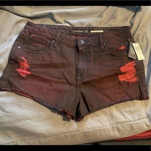 Red wash Hot Topic high waisted jean shorts